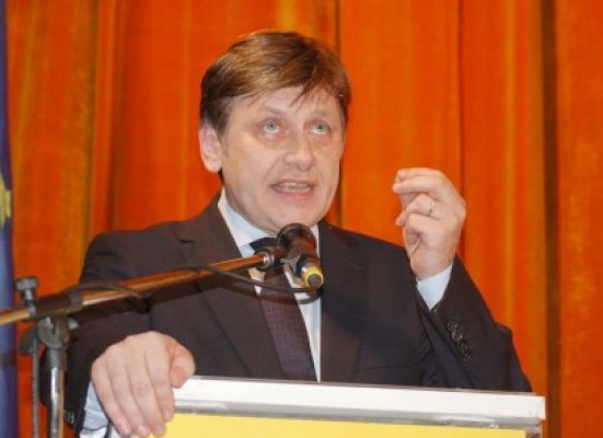 Antonescu: Este inacceptabil ca oficiali de la Bruxelles să îi creadă pe trepăduşii care toarnă ţara